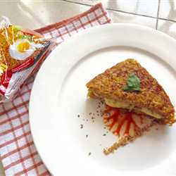 Smoked Beef Indomie Sandwich 